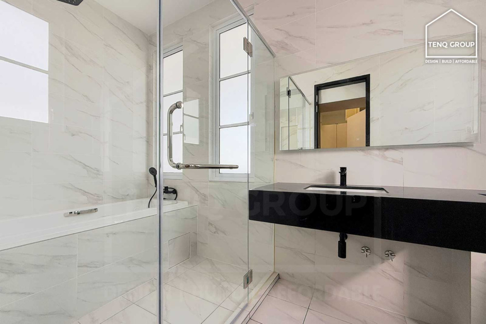 Add flow of the movement in small bathroom
