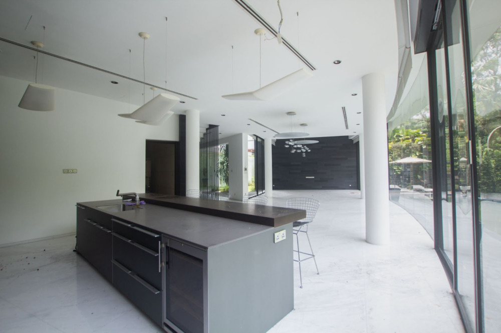 Before bungalow home makeover